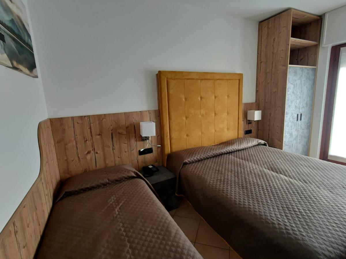 Albergo Casa Este Brenzone sul Garda Dış mekan fotoğraf