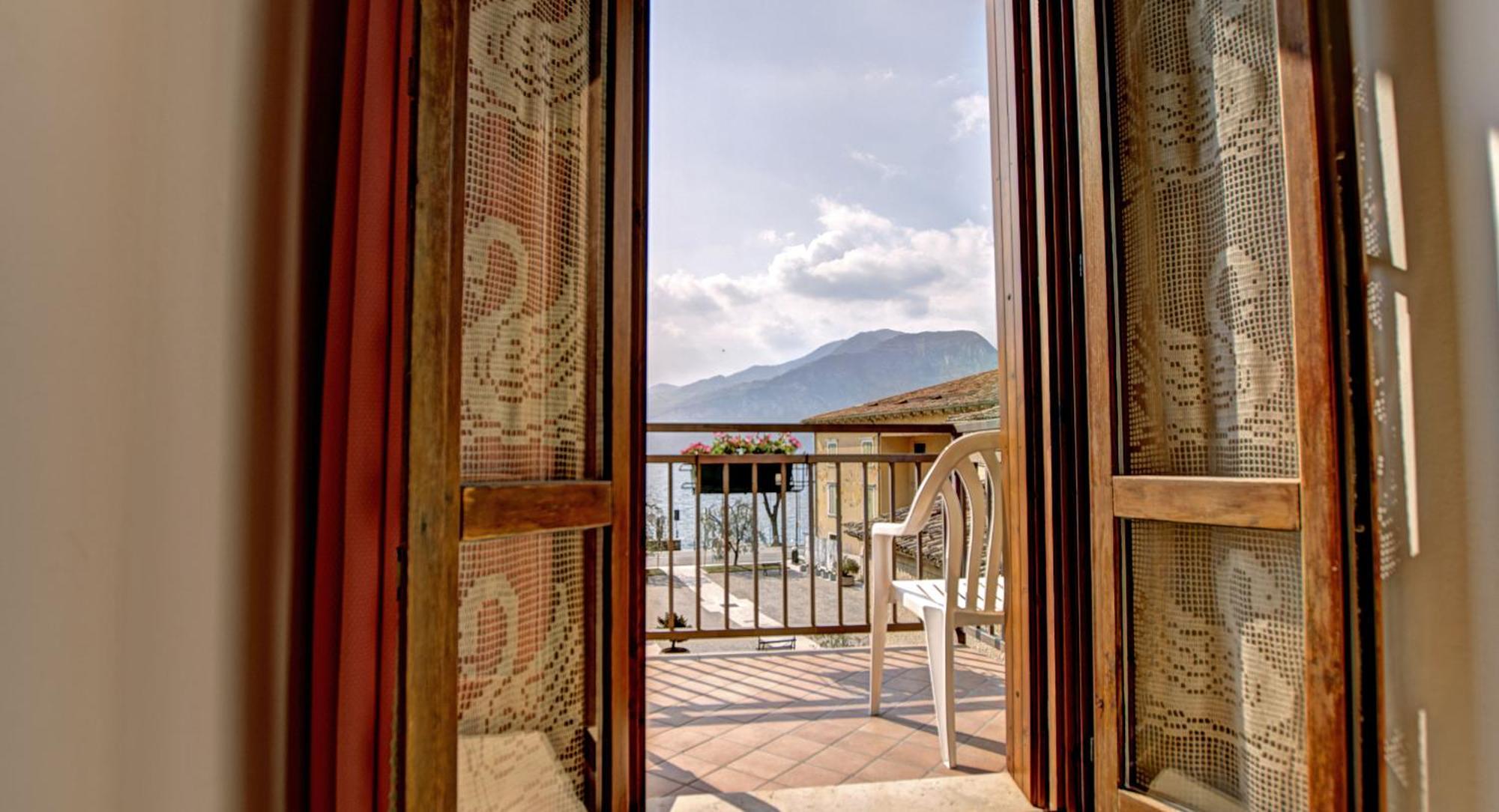 Albergo Casa Este Brenzone sul Garda Dış mekan fotoğraf